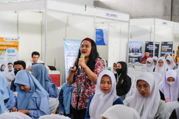 Mempersiapkan diri memasuki dunia kerja